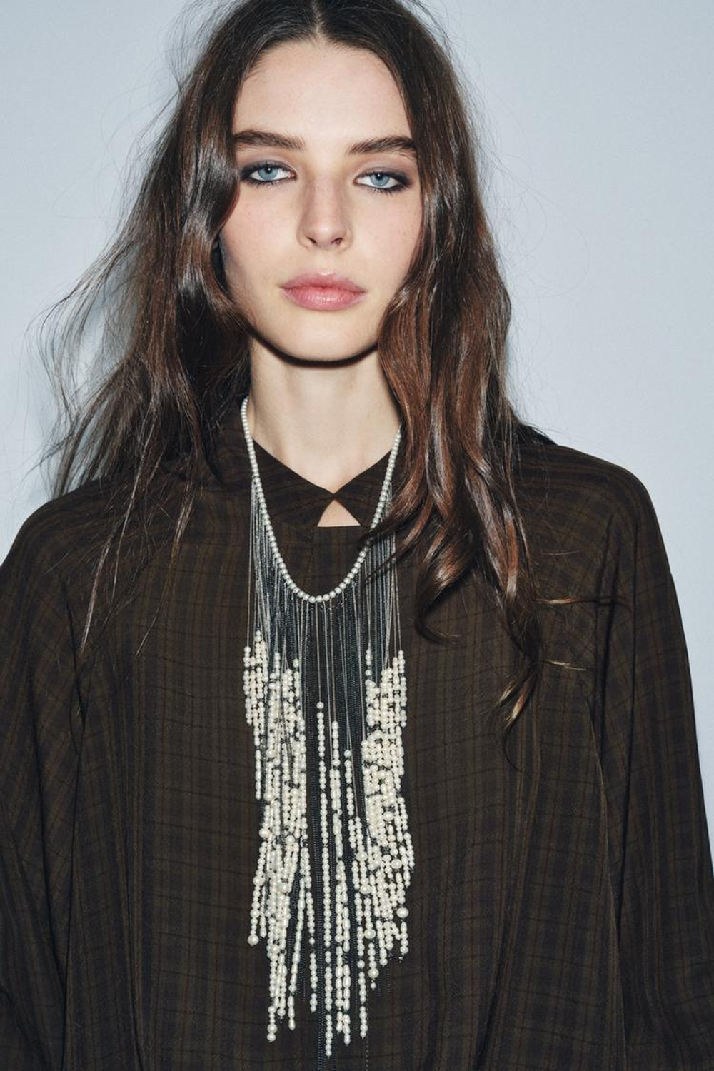 ZARA КАСКАДНОЕ ОЖЕРЕЛЬЕ С ИСКУССТВЕННЫМ ЖЕМЧУГОМ, ОТТЕНОК СЕРОГО