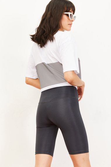 Qadın üçün tünd boz disko şort 10061015