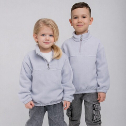 Костюмы и толстовки