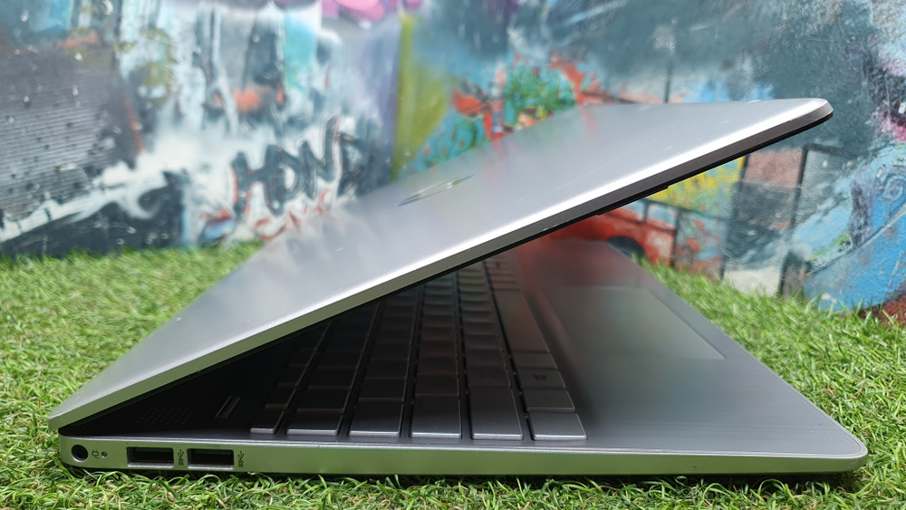 Ноутбук HP Ryzen 7/8Gb/FHD