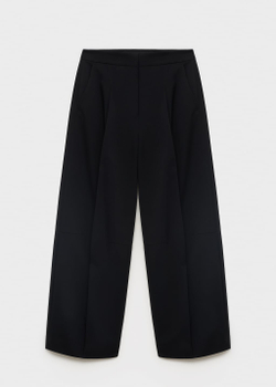 Брюки с широкими штанинами и защипами