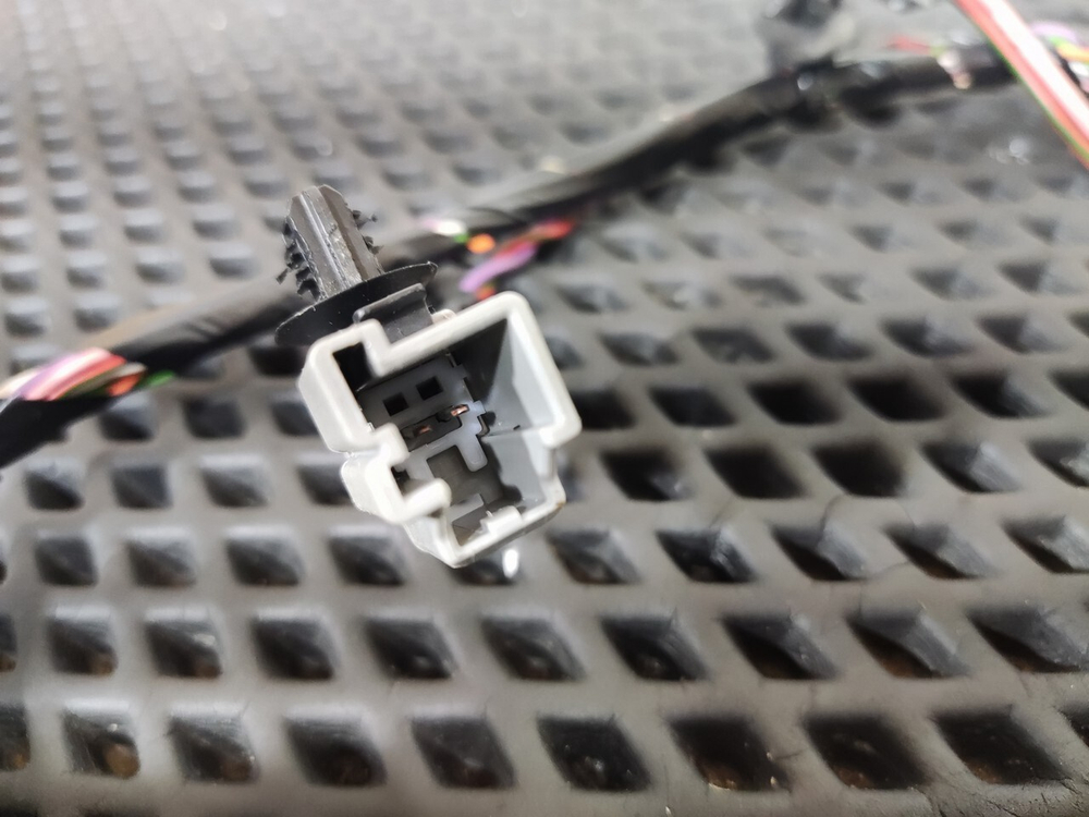 Проводка двери правой