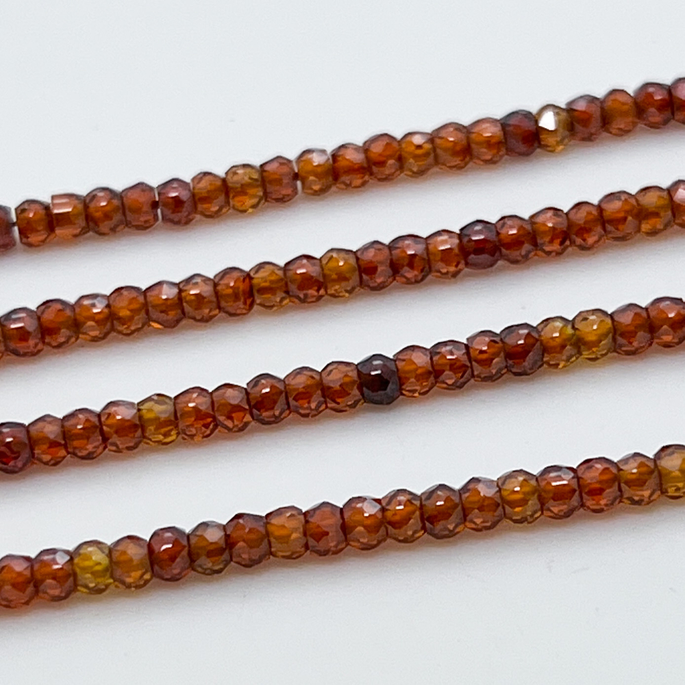 Фианит, рондель с огранкой, цвет сердолик, размер около 3,1*2,3 мм, цена за нить 38 см (около 165 шт)