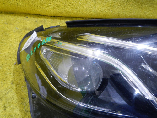 Битая Фара правая Mercedes E W213 (2016-2021) LED