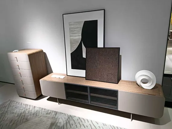 Тумба под ТВ SG-46, 220х51 см, бежевая экокожа, шпон ореха