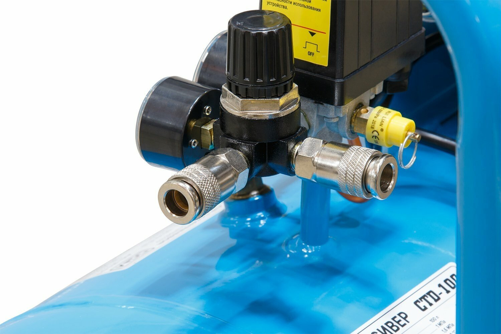 Компрессор DGM AC-2101 (440 л/мин, 8 атм, коаксиальный, масляный, ресив. 100 л, 220 В, 2.20 кВт)