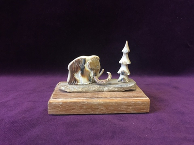Мамонт у ели, миниатюра, сувенир ручной работы