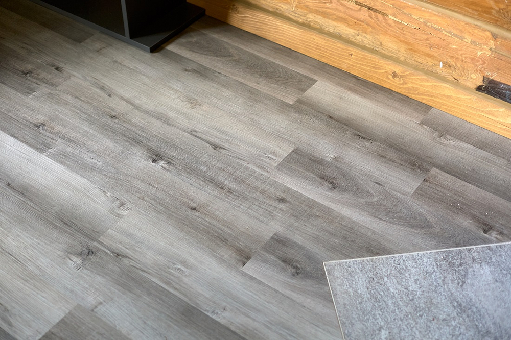 SPC-ламинат Home Expert Дуб Горный ручей 1211/68W906