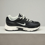 Nike Initiator • Black