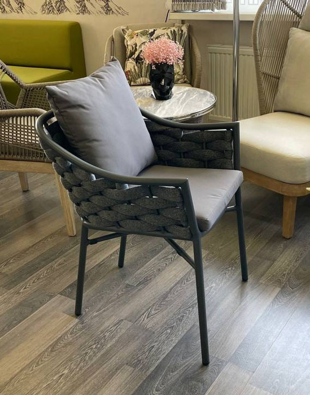 Кресло плетеное с подушками Torino