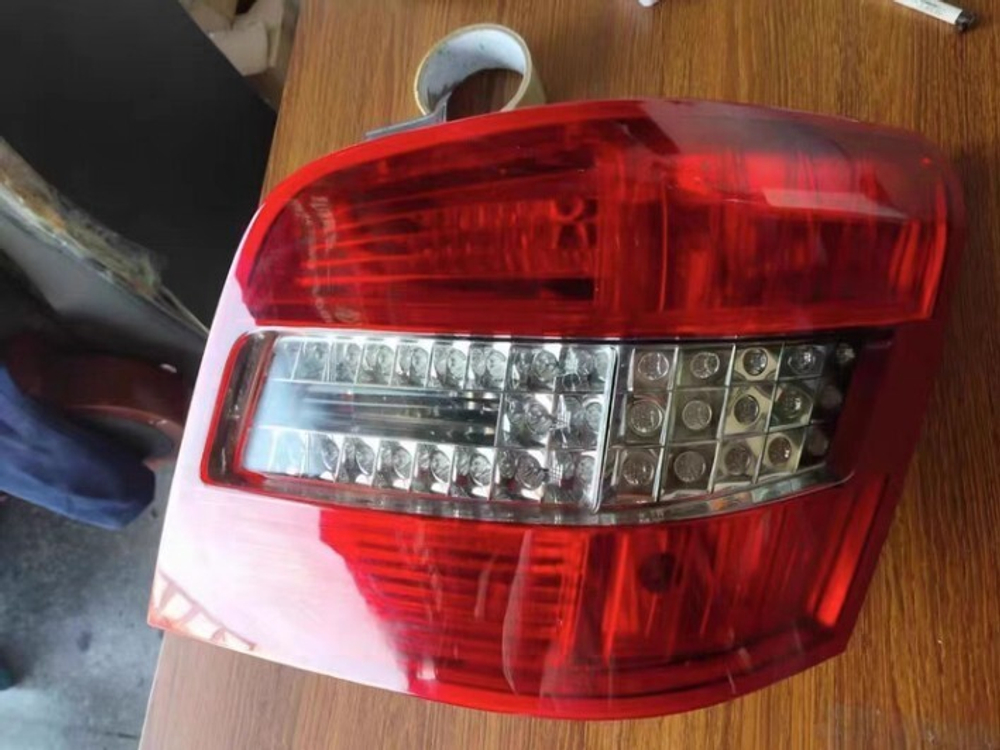 Задний фонарь (левый/правый) Mercedes-Benz GLK W204