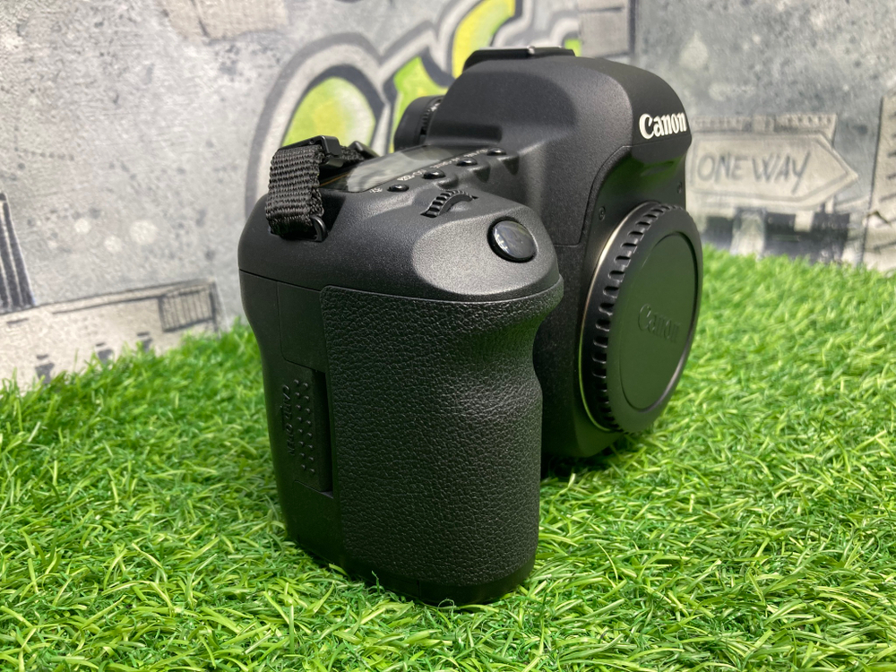 Canon EOS 5D Mark II (5.400 кадров)