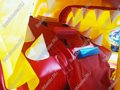 Коммерческий батут "Белый клык" с механизированной головой, цвет красно-желтый, 6х5х4 м