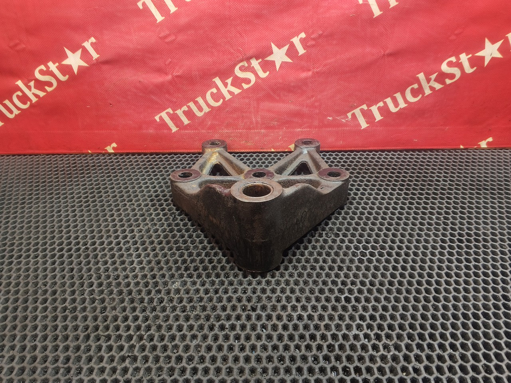 Кронштейн крепления передней рессоры (2-го моста)