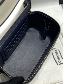 Chane1 Vanity with Chain 17 cm
