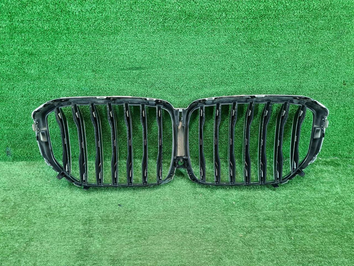 Решетка радиатора BMW X5 G05 (2018-2023)