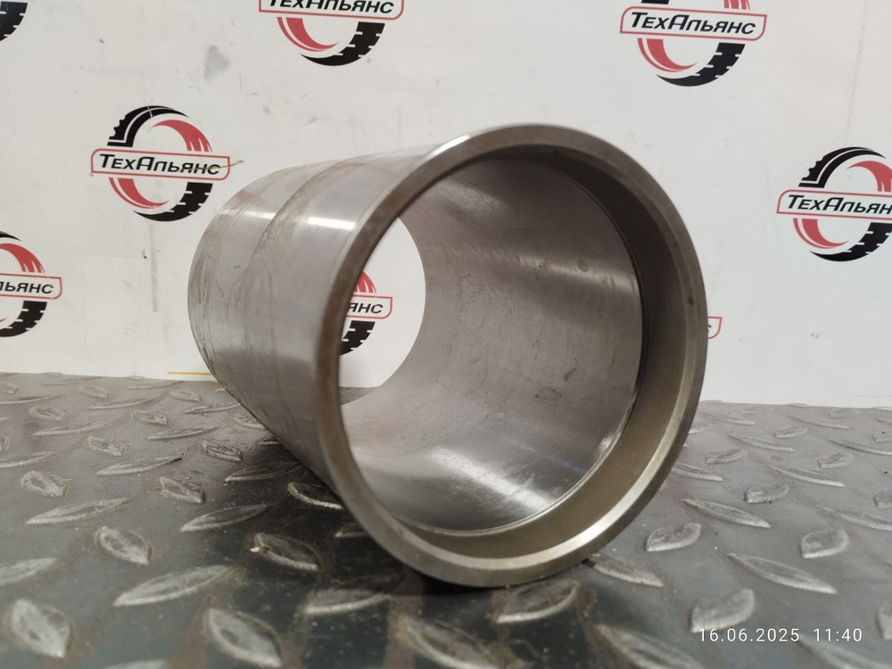 Втулка 195-21-32522