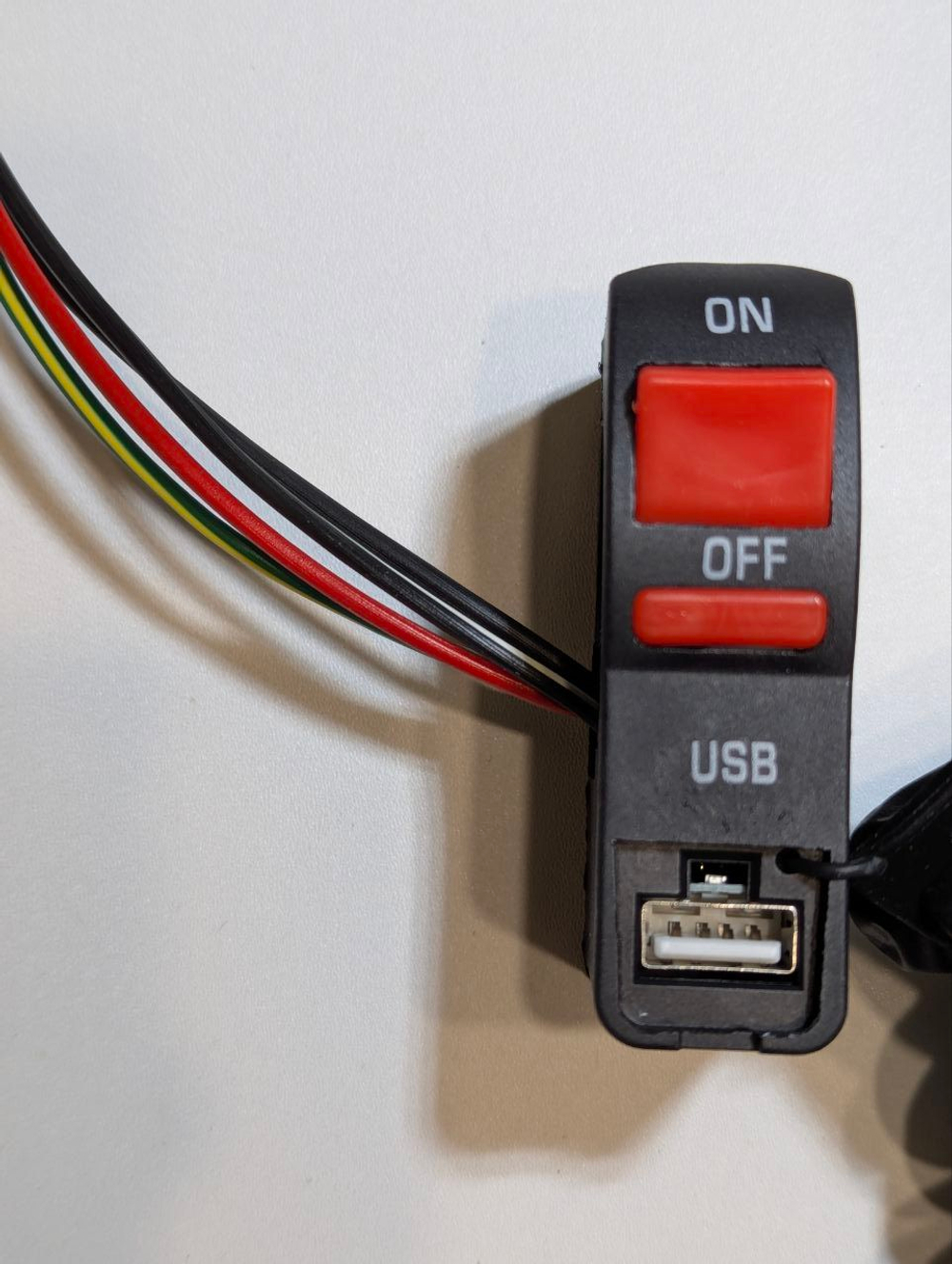 Пульт переключатель c USB на руль 22мм для мотоциклов, электровелосипедов и электросамокатов универсальный