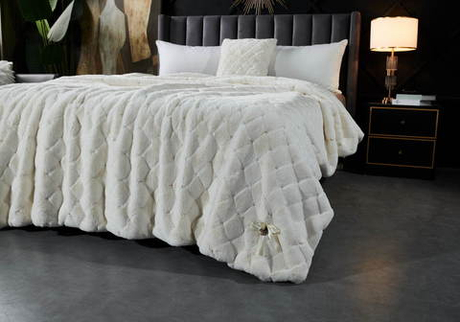 Плед 220x240 Sofi De MarkO Бернард молочный