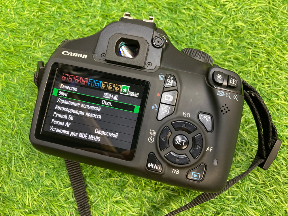 Canon EOS 1100D Kit 18-55mm Покупка/Продажа