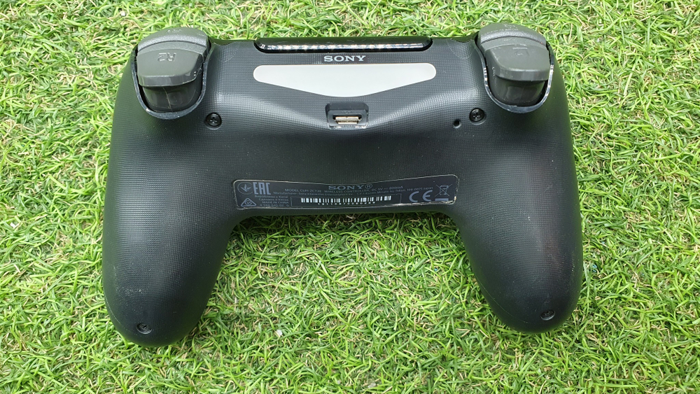 Игровая приставка Sony PlayStation 4 Pro 1000 ГБ HDD