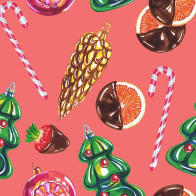 Новогодние ёлочные игрушки, карамель, фрукты, шоколад