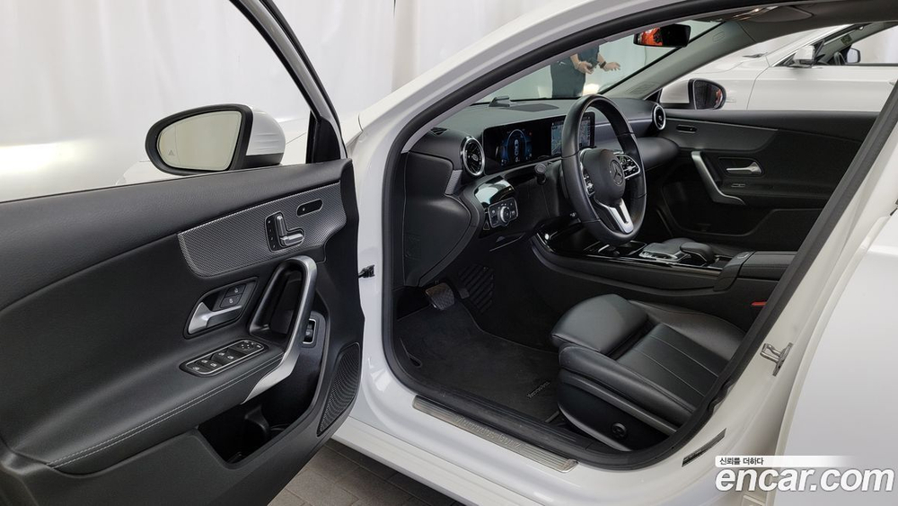 Mercedes-Benz A-Class W177 A220 Sedan (03.2020)