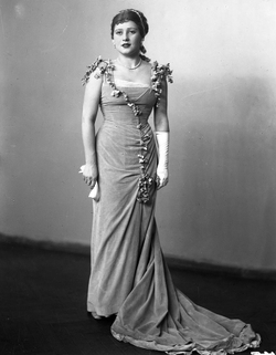 22.04 лекция: Надежда Ламанова. Красота по-советски и бусы из гороха