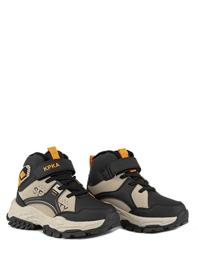 Кроссовки утепленные