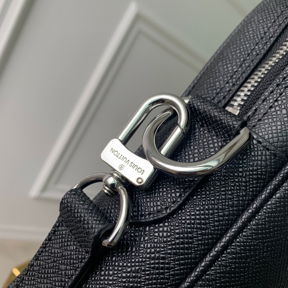 Louis Vuitton Voyage PM