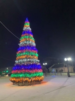 Уличная светодинамическая елка Уральская зеленая 17 м., каркасная, ПВХ, Green Trees (GT17URPVCLED)