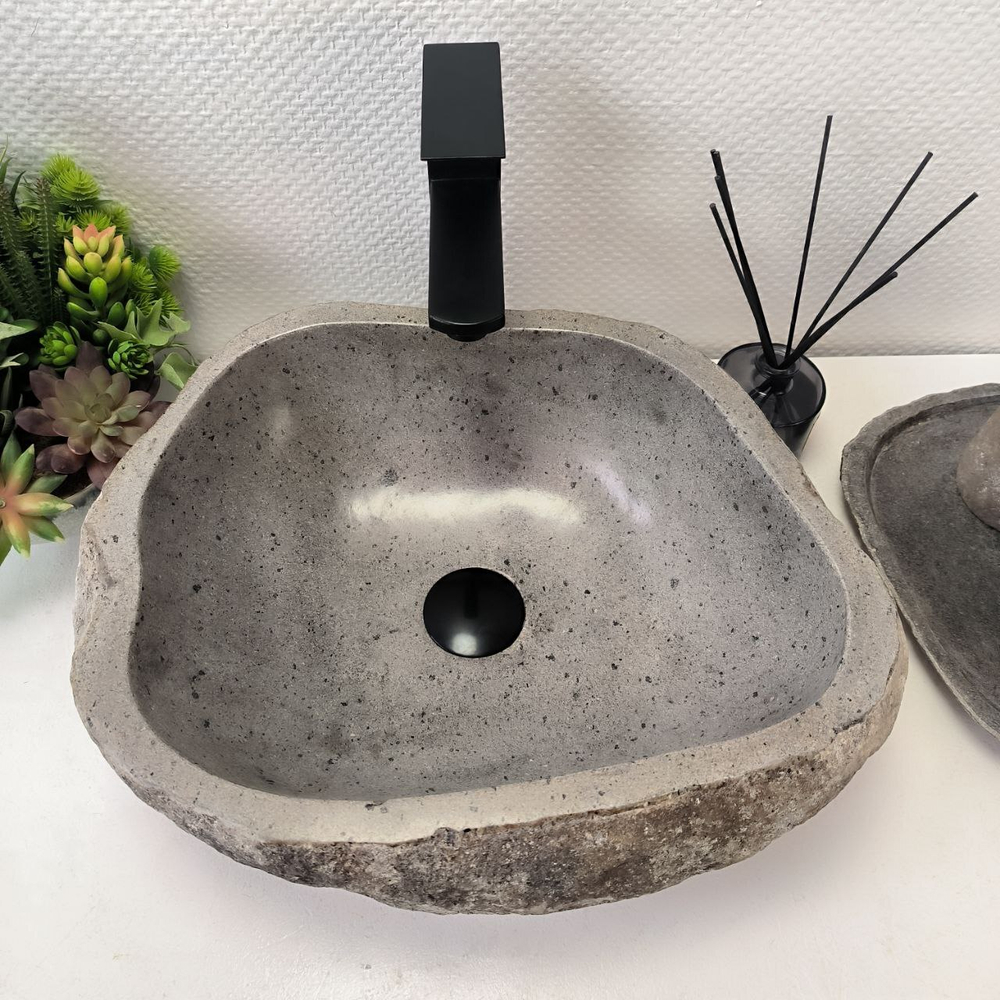 Раковина из речного камня RS63615 (44*36*16) 0122