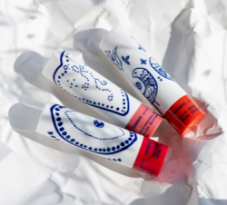 Korres Wild Rose - Тонизирующий бальзам для губ с питательным эффектом, 4,5 g