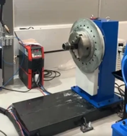 Двухосевой C-образный поворотный стол WB2C для сварочных роботов