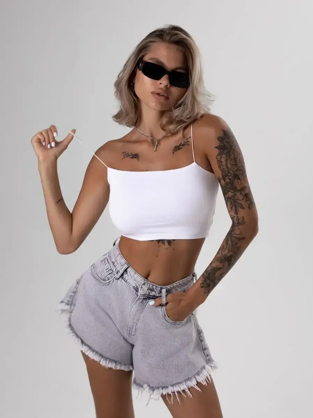 Белый кроп топ укороченный под пиджак