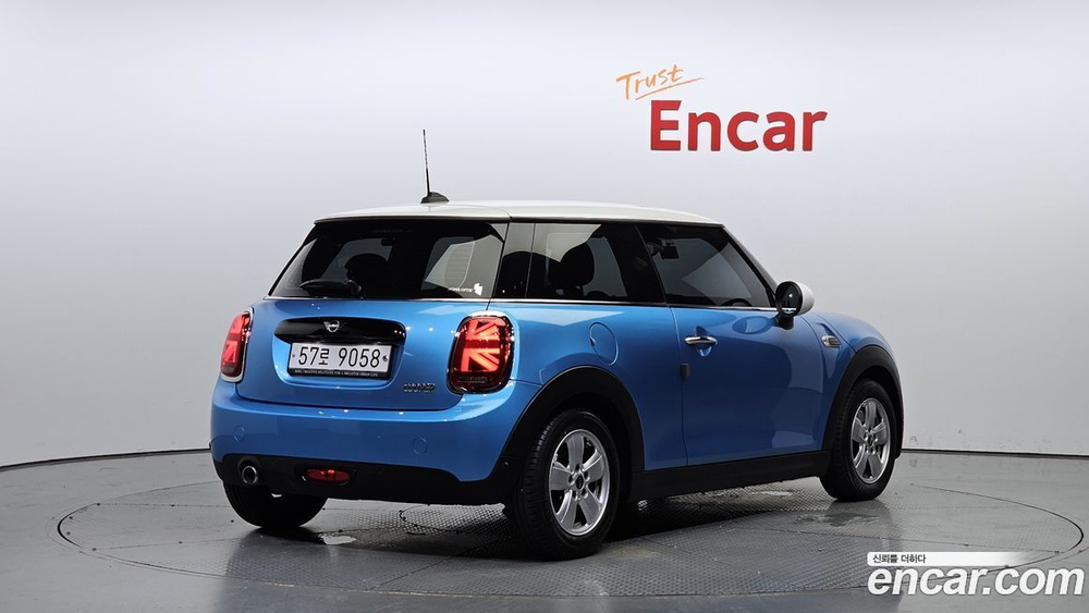 Mini Cooper Basic (08.2019)