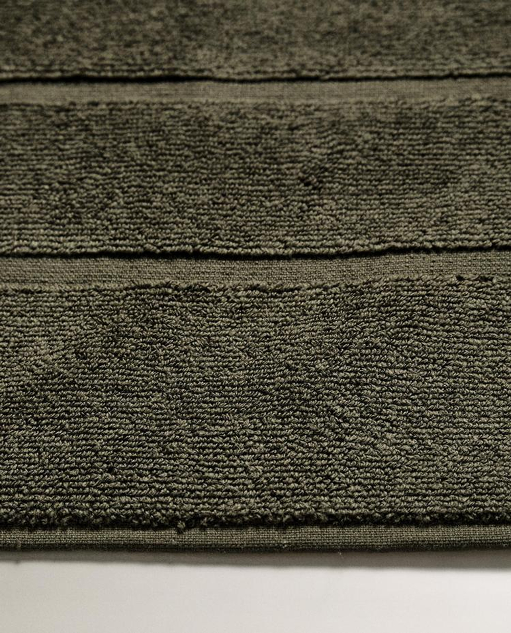 ZARA HOME ХЛОПКОВЫЙ НЕСКОЛЬЗЯЩИЙ КОВРИК ДЛЯ ВАННОЙ, ХАКИ