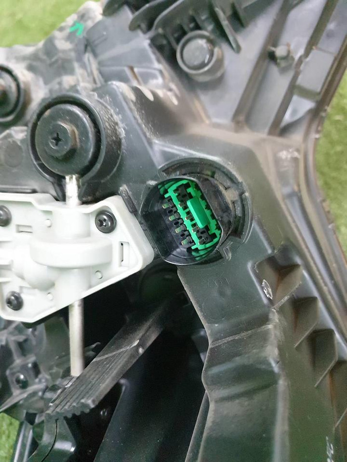 Фара левая Kia Carnival 4 (2020-2023) LED