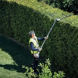 Husqvarna 520iHT4 аккумуляторные ножницы с акб и зу (без АКБ и ЗУ) 9679712-01