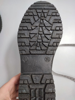 Ботинки черные на шнурках 36 размер, новые