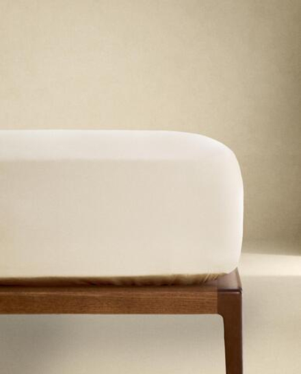 Zara Home - Атласная простыня с эластичной лентой, высота 30 см (вес 300 нитей), экрю, 160х200х30 см