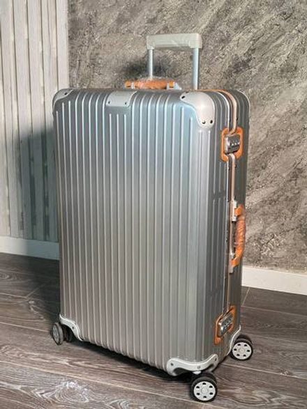 Чемодан Rimowa