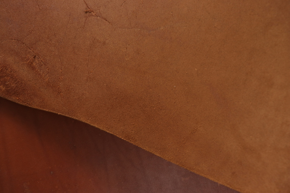 4,1-4,5 Чепрак коньяк с отделкой Oil Wax