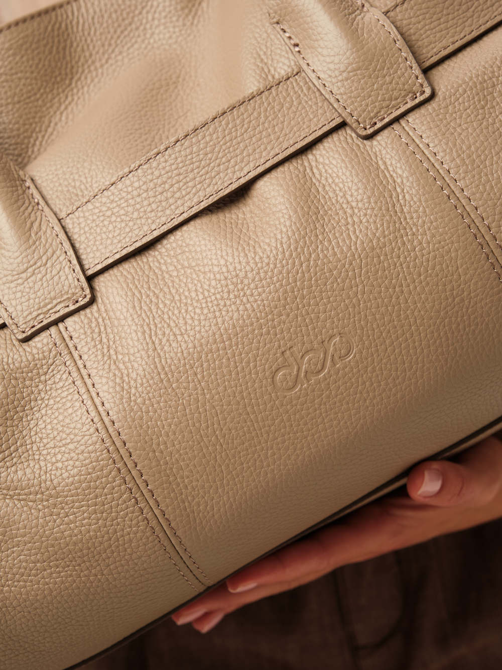 Замшевая сумка Vivienne DBR 31169 бежевый латте
