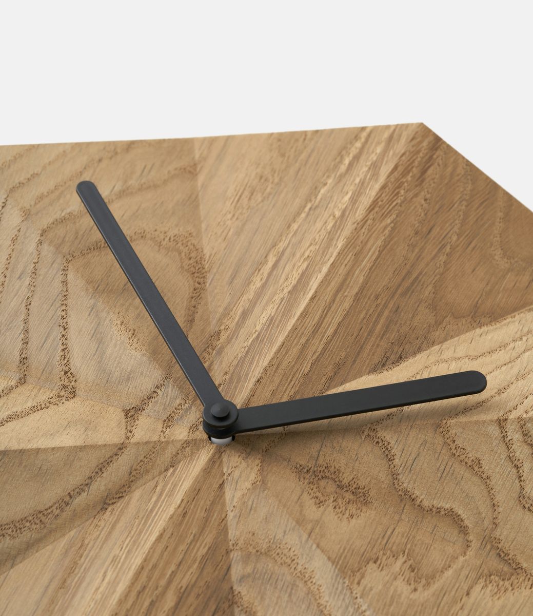 Lawa Design Delta Clock Smoked Oak — настенные часы