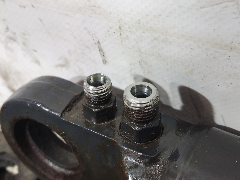 Цилиндр подъема кабины 2020г.