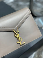 YSL Cassandra Medium 22 cm
