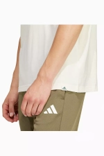 Футболка adidas Growth Badge Graphic