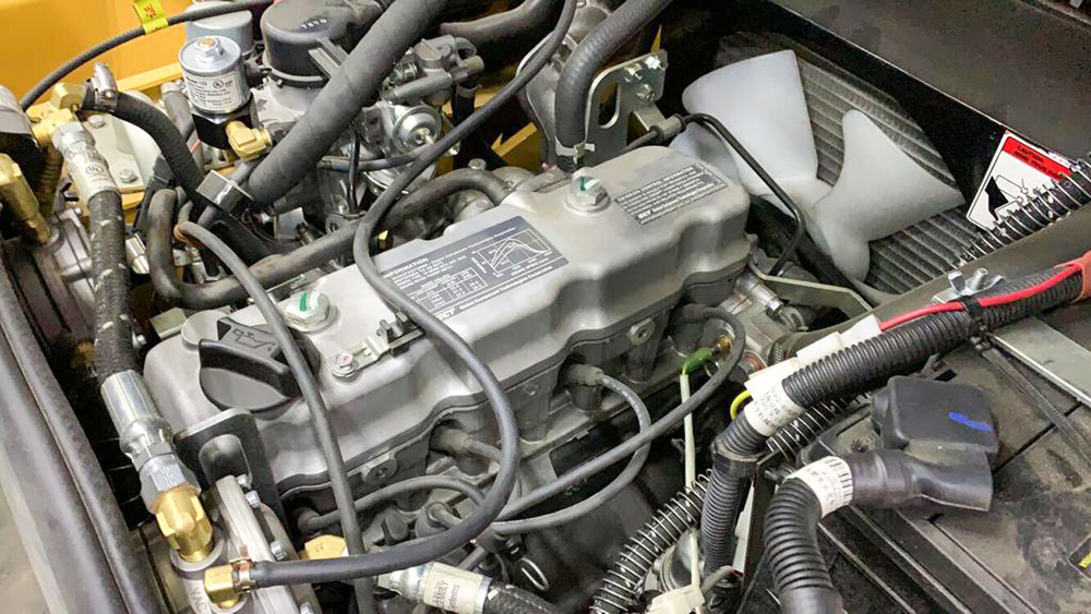 Вилочный погрузчик газ/бензин CHL 1,5 тонн