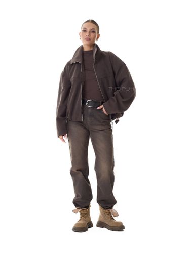 Объемная куртка шоколадного цвета из замши